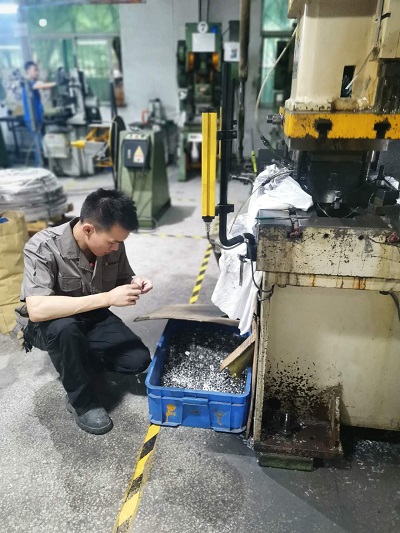 精密機械零件加工中的哪些細節(jié)是我們不能忽視的？