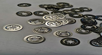 如何保證精密機械零件加工的精度質(zhì)量？看這里